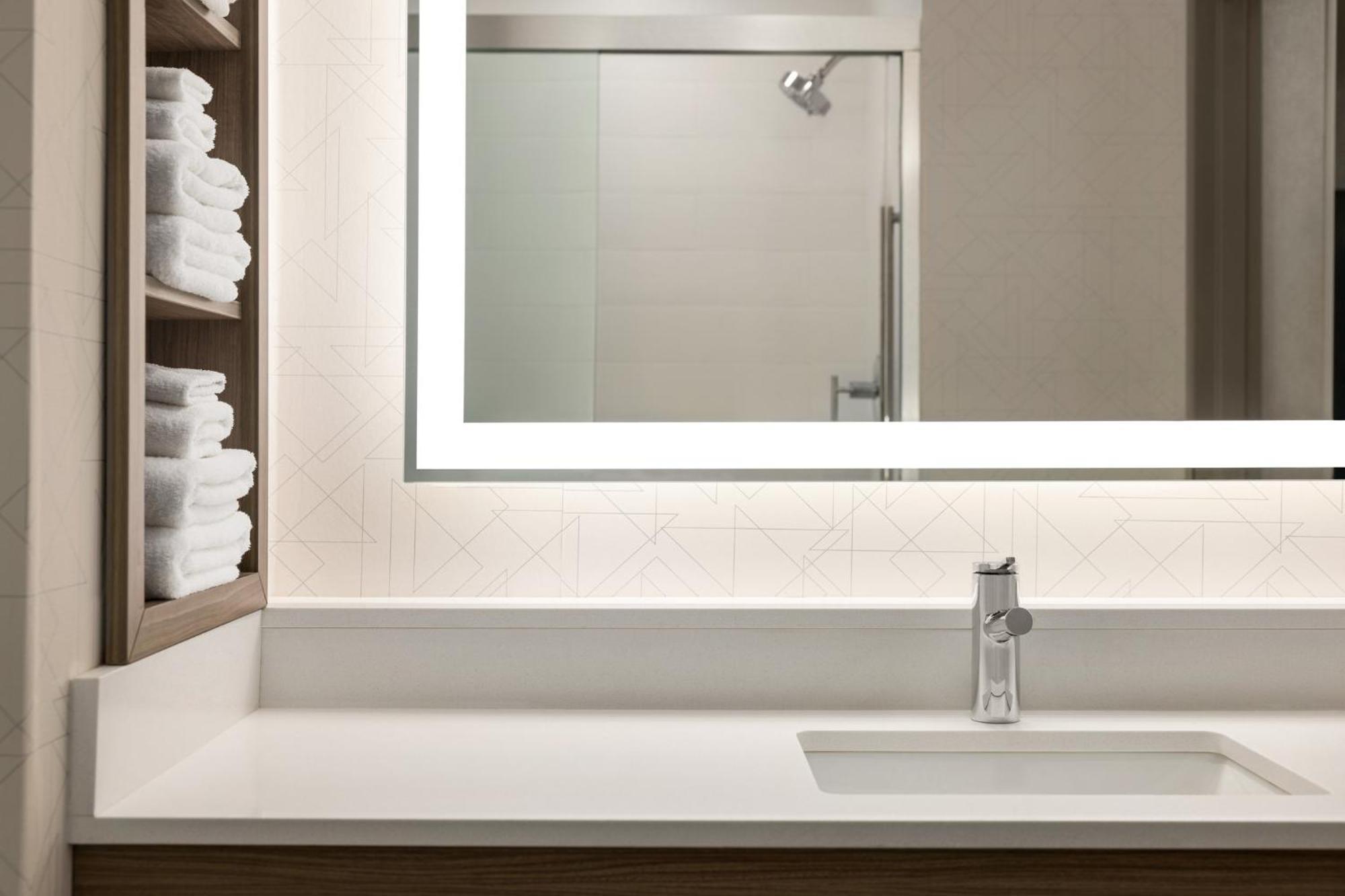 Holiday Inn Express Syracuse Airport By Ihg North Syracuse Eksteriør bilde